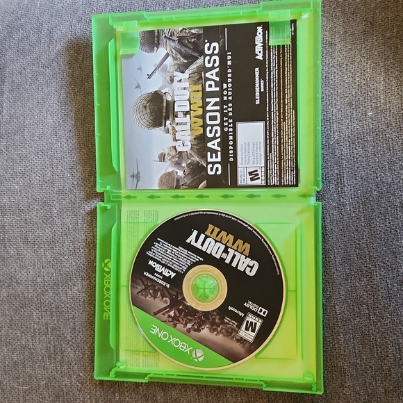 Call Of Duty WWII Xbox One 2017 Compete Tested Working Video Game - Picture 3 of 3